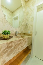 3 bedroom apartment, 2 demi-suites with swimming pool