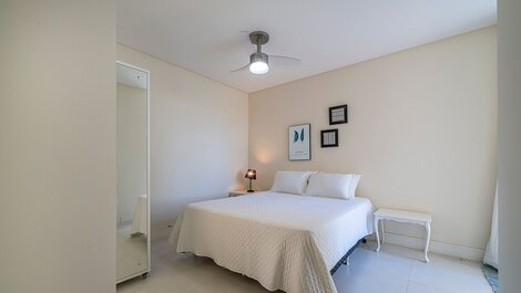 Casa com 4 suítes sendo vista mar