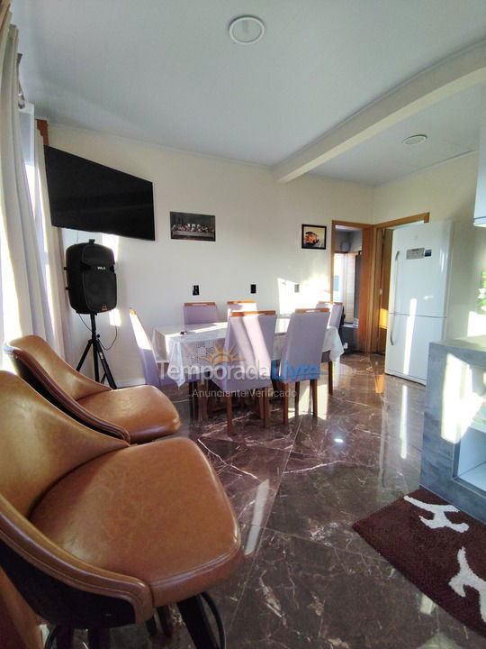 Casa para aluguel de temporada em Penha (Praia São Miguel)