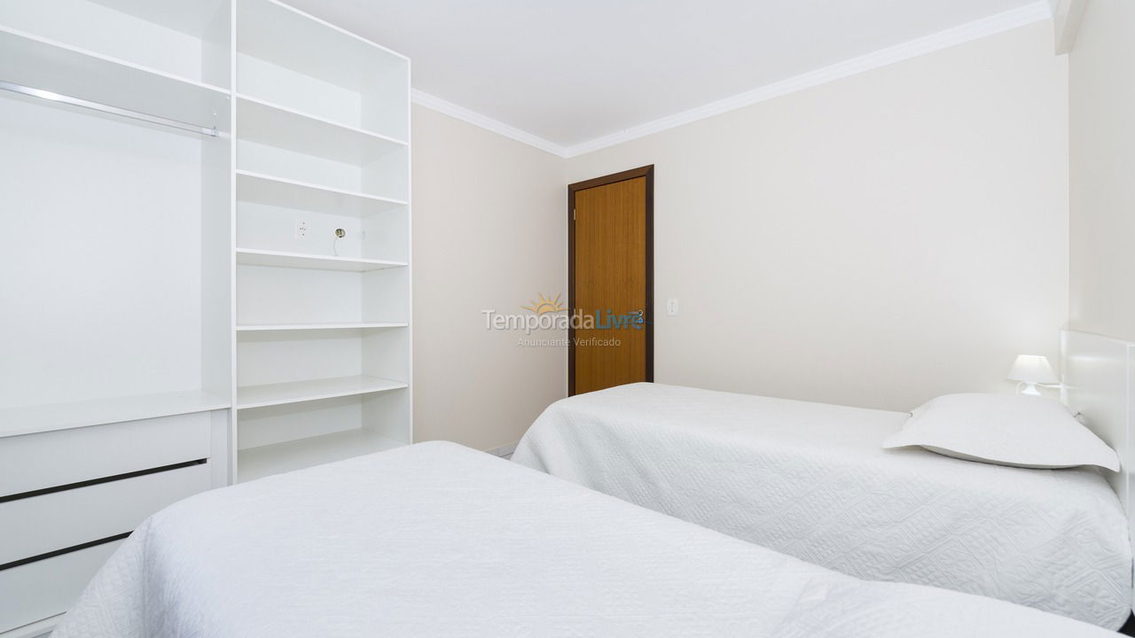 Apartamento para aluguel de temporada em Bombinhas (Canto Grande)