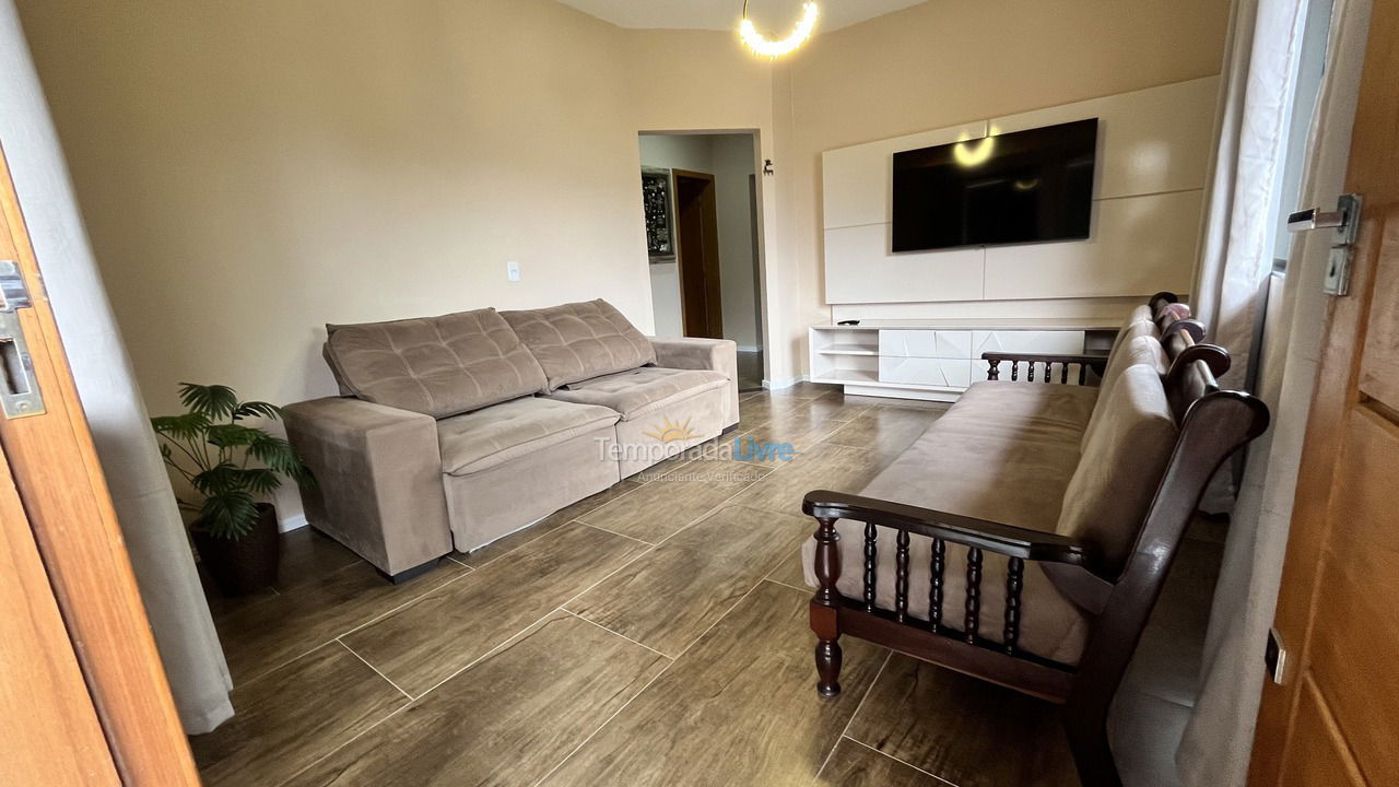 Casa para aluguel de temporada em Penha (Praia São Miguel)