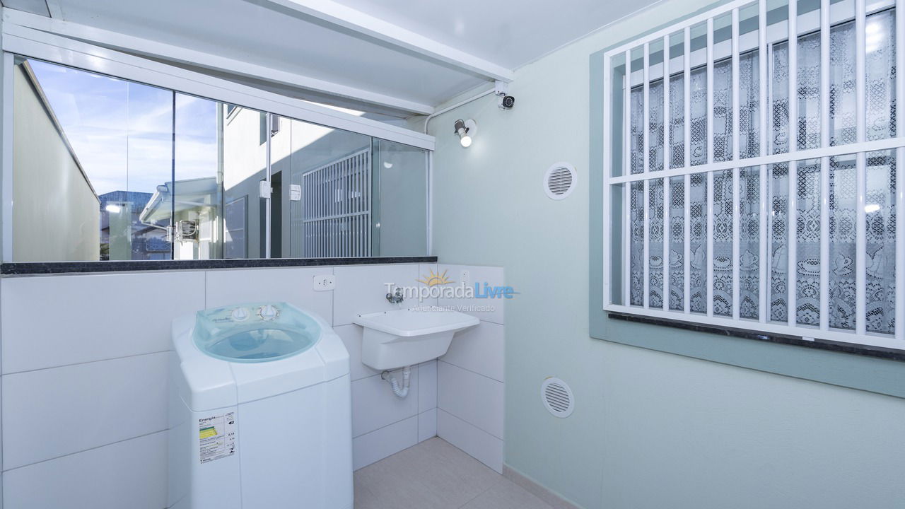 Apartamento para aluguel de temporada em Bombinhas (Canto Grande)