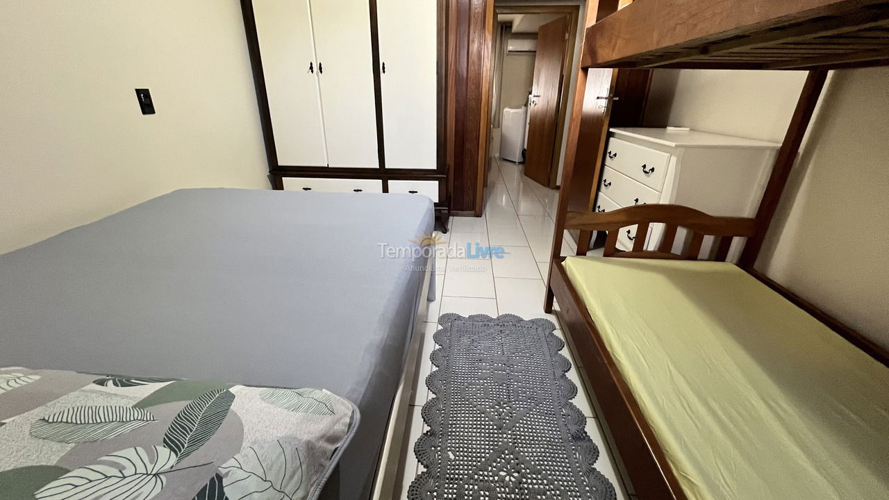 Casa para aluguel de temporada em Penha (Praia São Miguel)