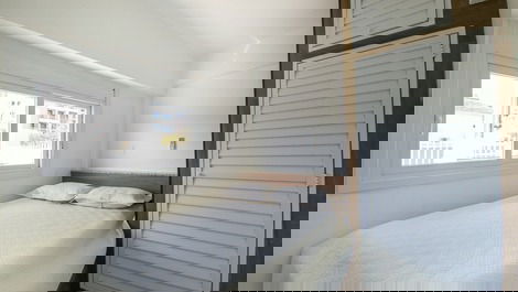 APARTAMENTO 1 DORMITÓRIO A 150MTS DA PRAIA DO MARISCAL