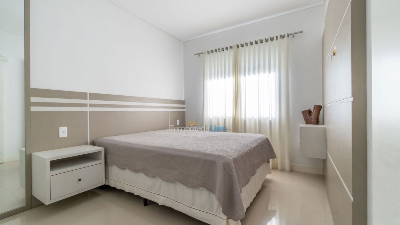 Apartamento para aluguel de temporada em Bombinhas (Mariscal)