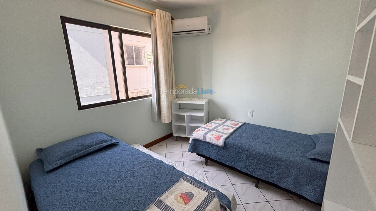 Apartment for vacation rental in Bombinhas (Praia de Bombas)