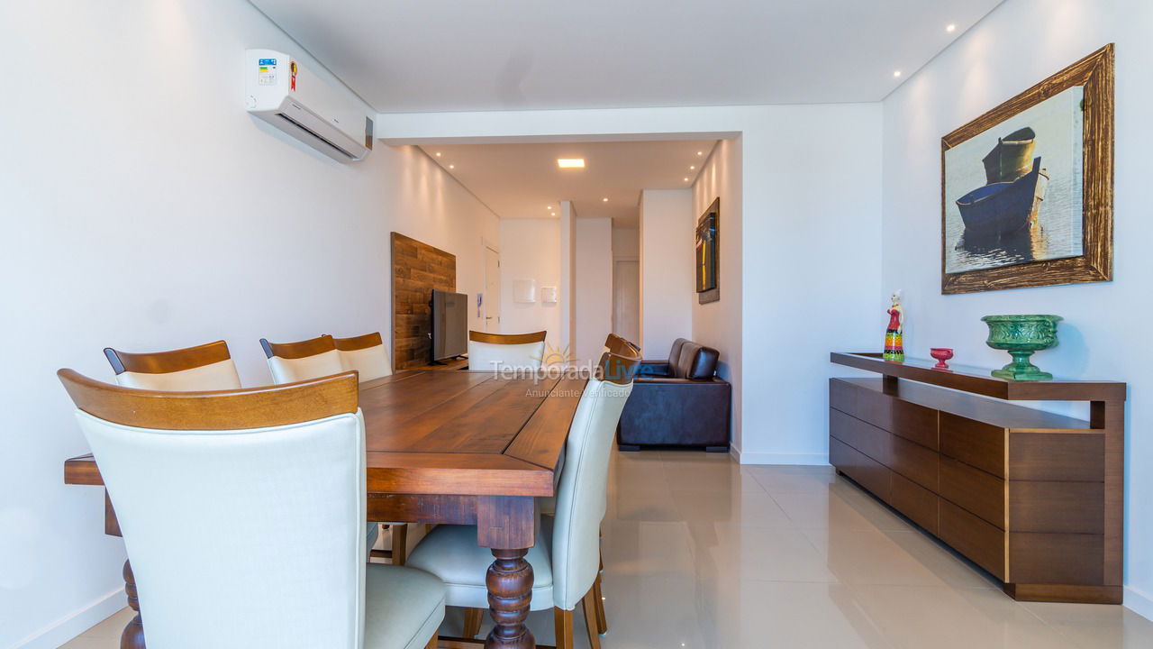 Apartamento para aluguel de temporada em Bombinhas (Praia de Canto Grande Mar de Fora)