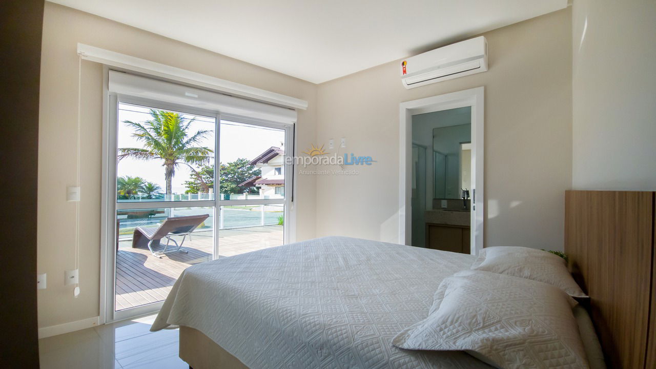 Apartment for vacation rental in Bombinhas (Canto Grande)