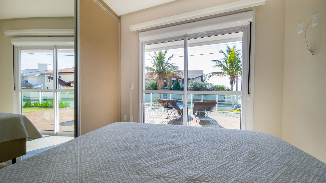 Apartment for vacation rental in Bombinhas (Canto Grande)