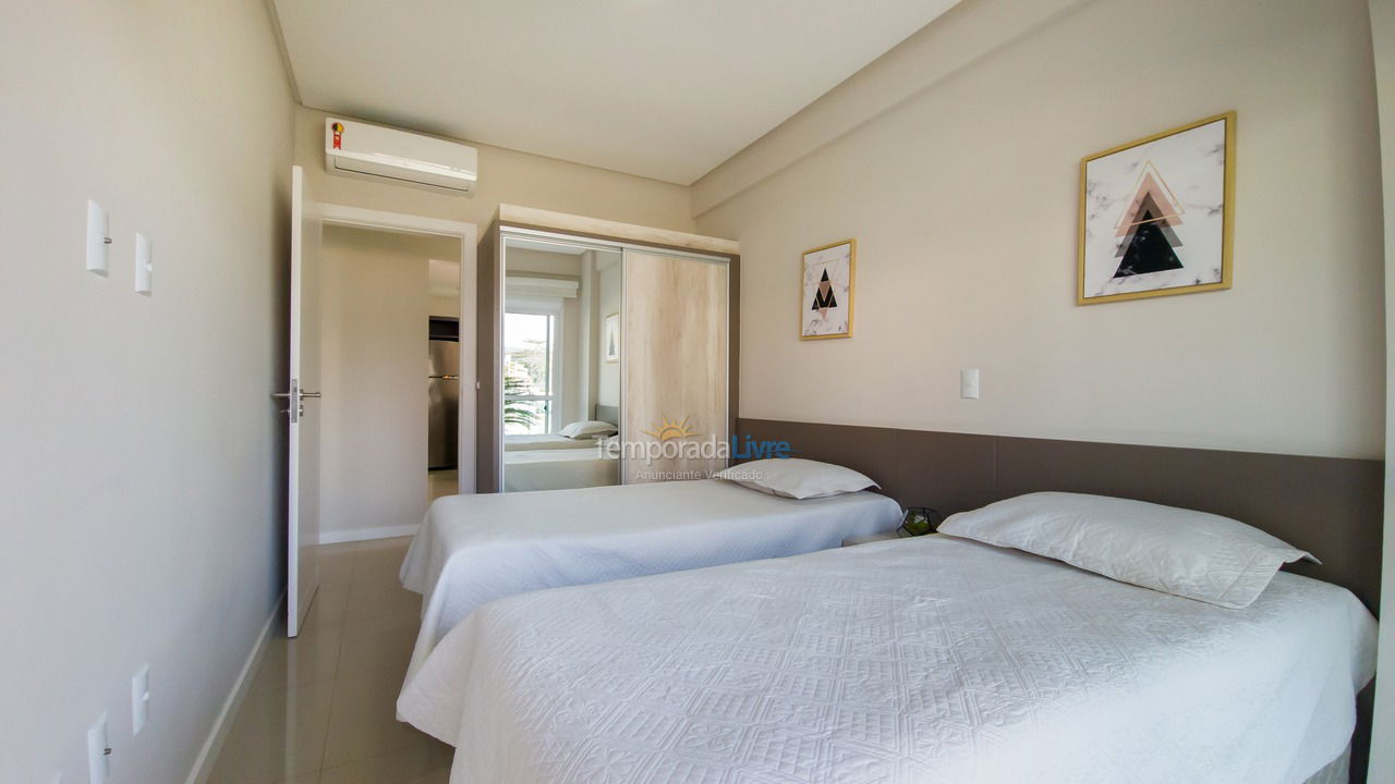 Apartment for vacation rental in Bombinhas (Canto Grande)