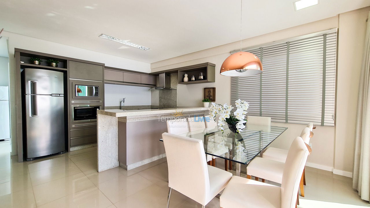 Apartamento para aluguel de temporada em Bombinhas (Canto Grande)