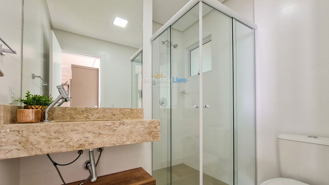 Apartamento para aluguel de temporada em Bombinhas (Canto Grande)