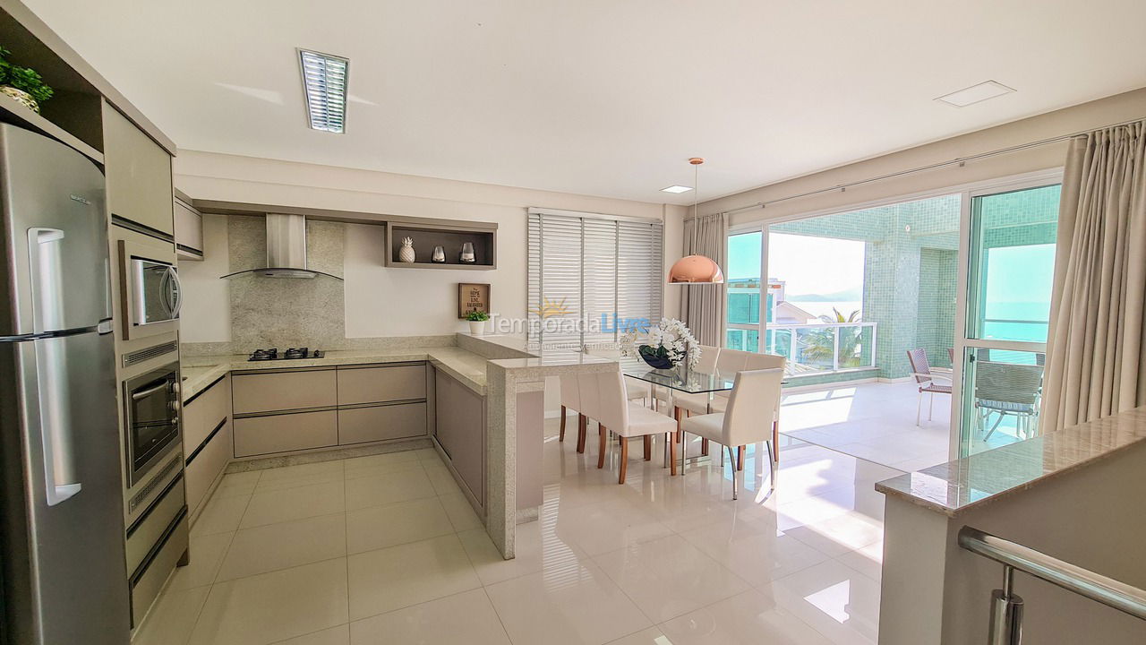 Apartamento para aluguel de temporada em Bombinhas (Canto Grande)