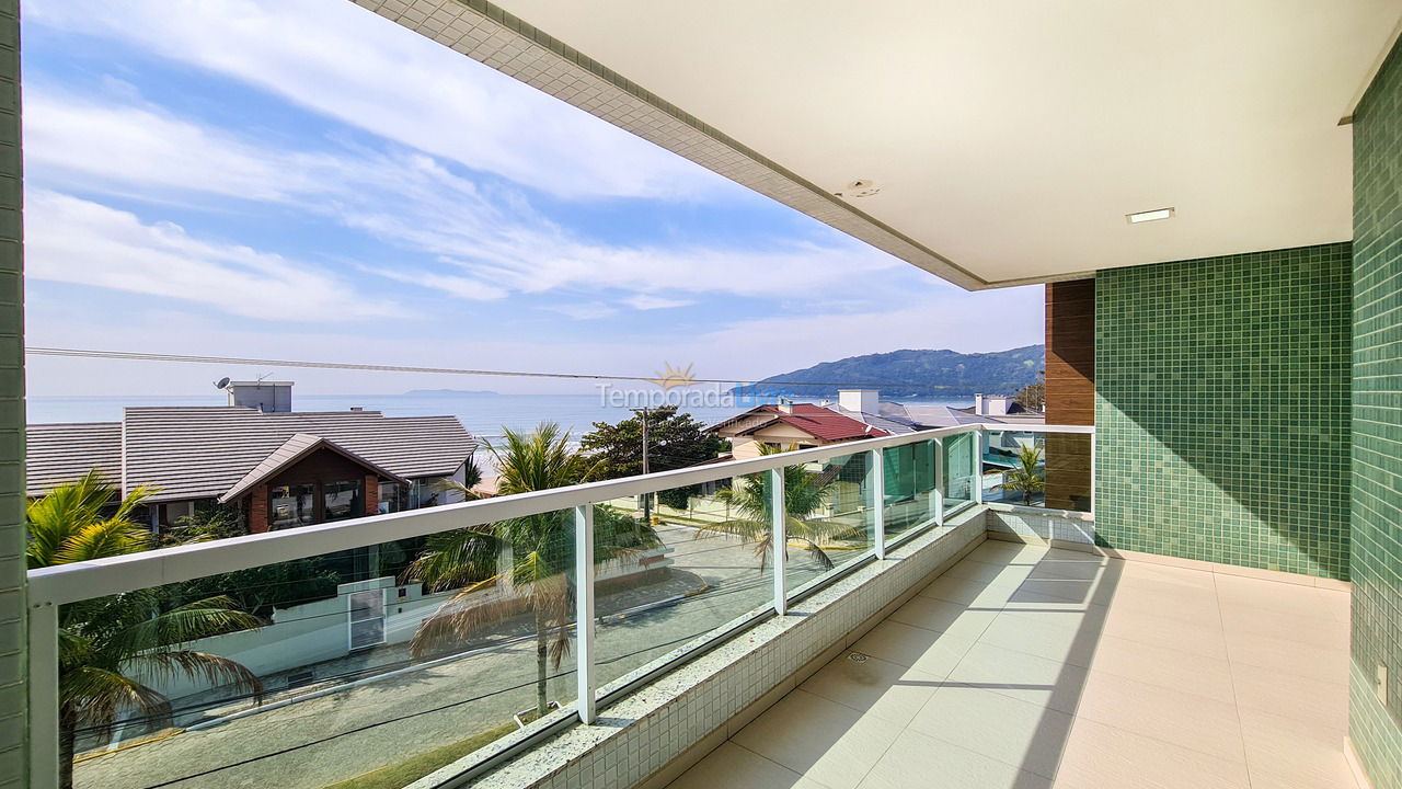 Apartamento para aluguel de temporada em Bombinhas (Canto Grande)