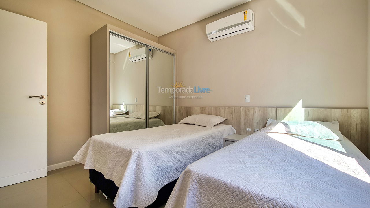 Apartamento para aluguel de temporada em Bombinhas (Canto Grande)