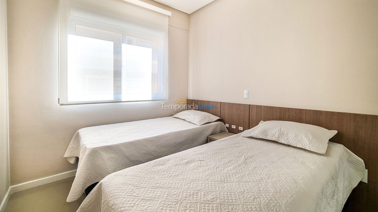 Apartamento para aluguel de temporada em Bombinhas (Canto Grande)