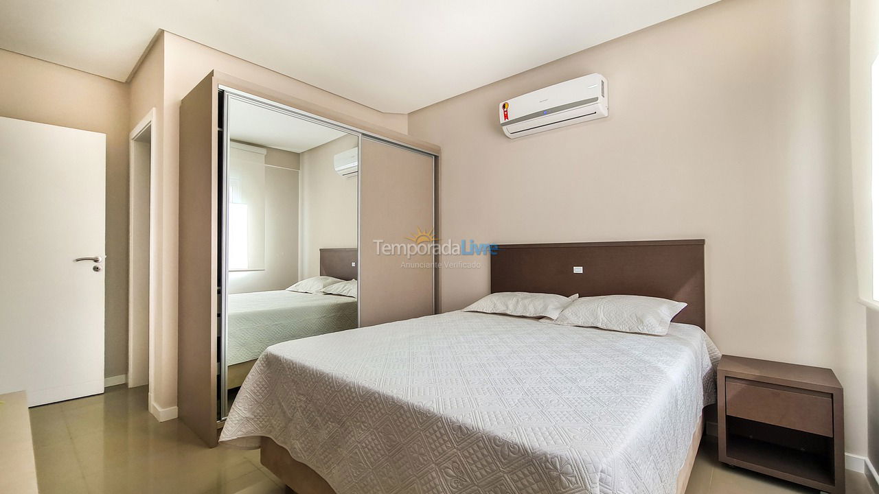 Apartamento para aluguel de temporada em Bombinhas (Canto Grande)