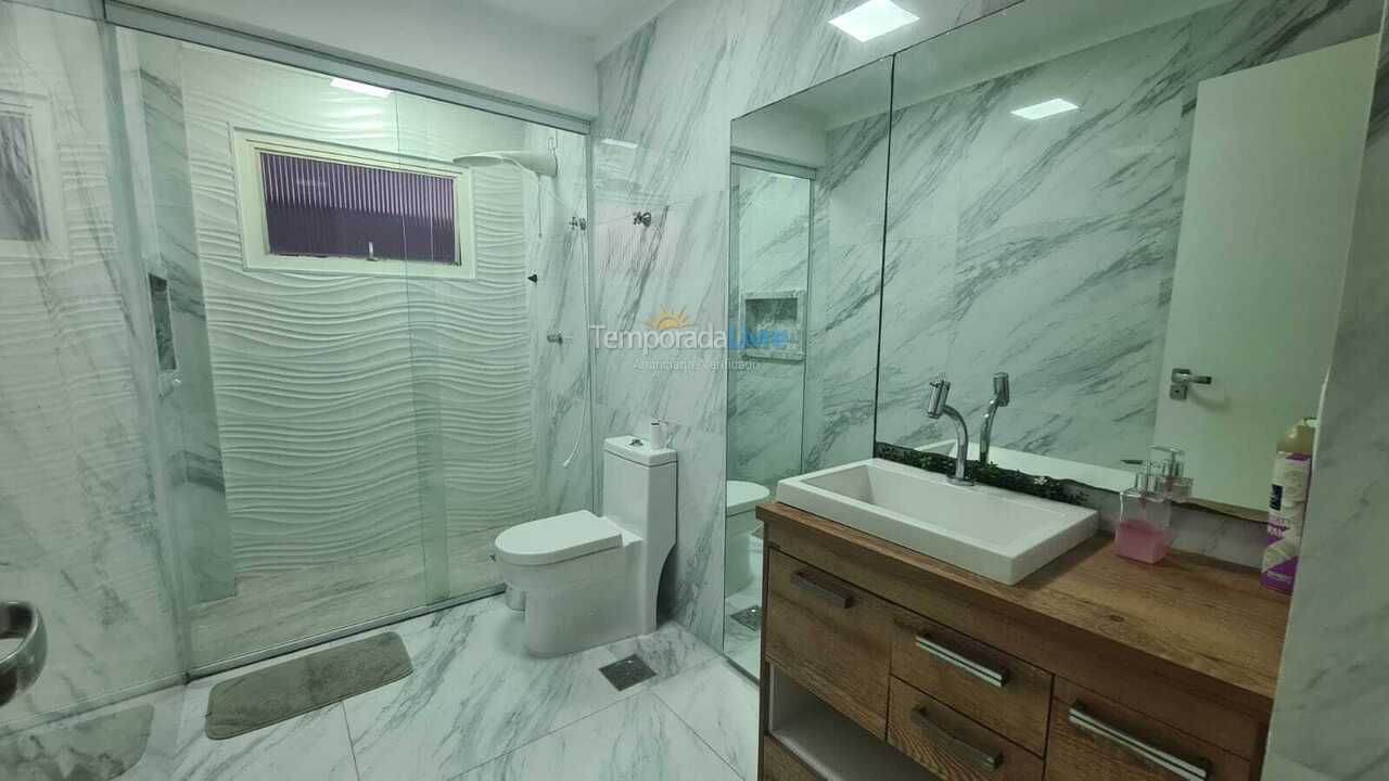 Apartment for vacation rental in Caraguatatuba (Martim de Sá)
