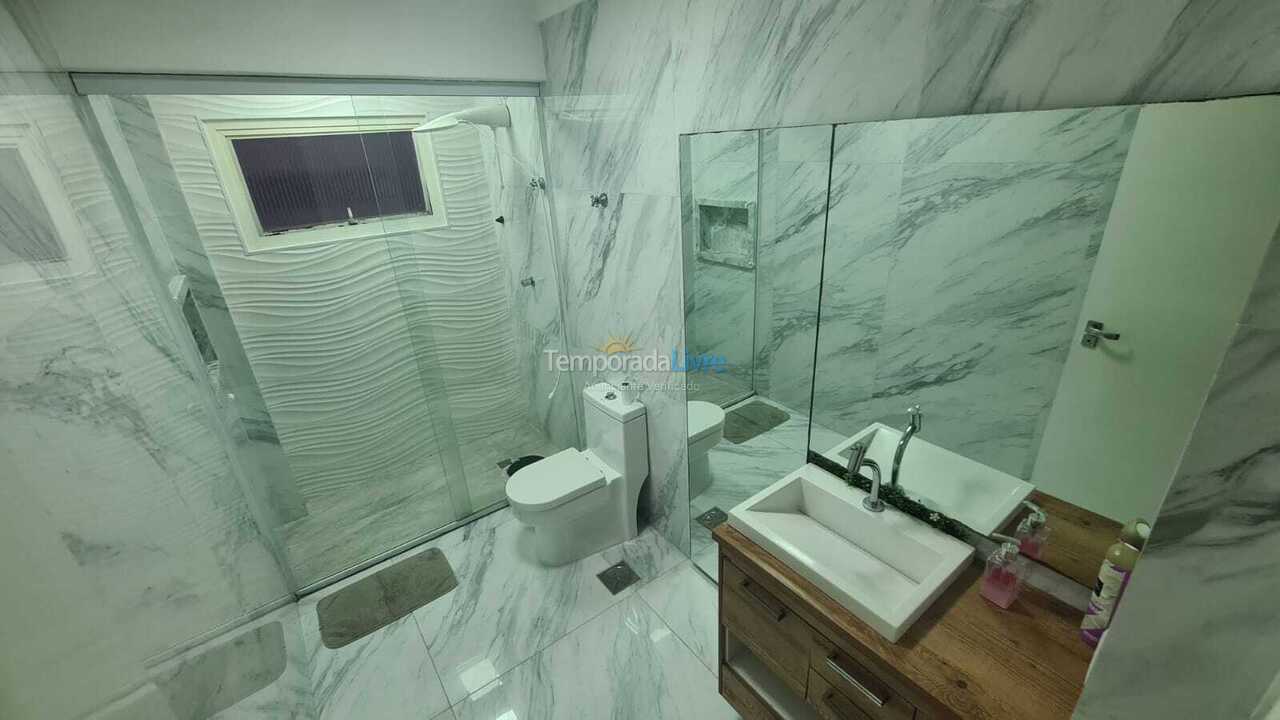 Apartment for vacation rental in Caraguatatuba (Martim de Sá)