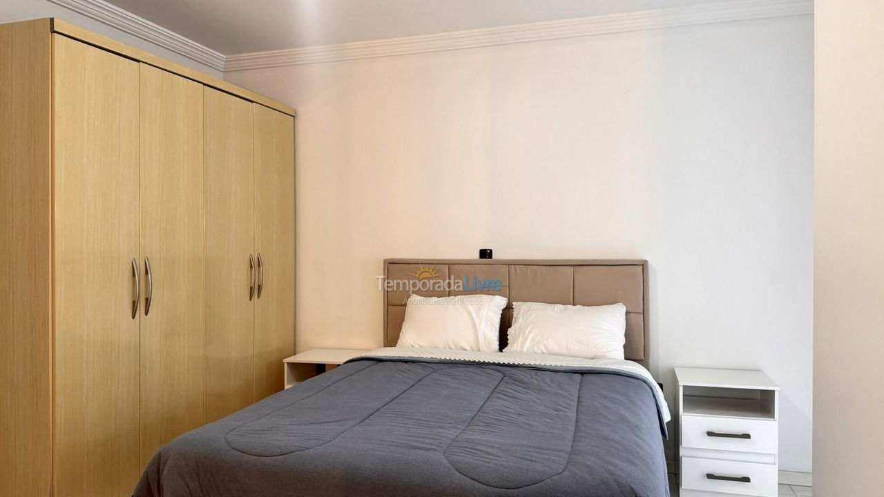 Apartamento para aluguel de temporada em Bombinhas (Praia de Bombas)