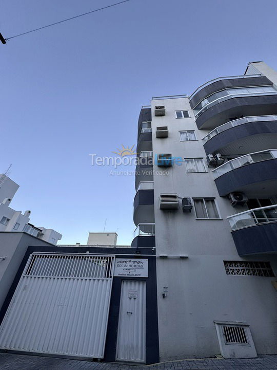 Apartamento para aluguel de temporada em Bombinhas (Praia de Bombas)