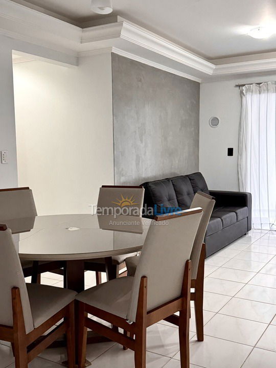 Apartamento para aluguel de temporada em Bombinhas (Praia de Bombas)