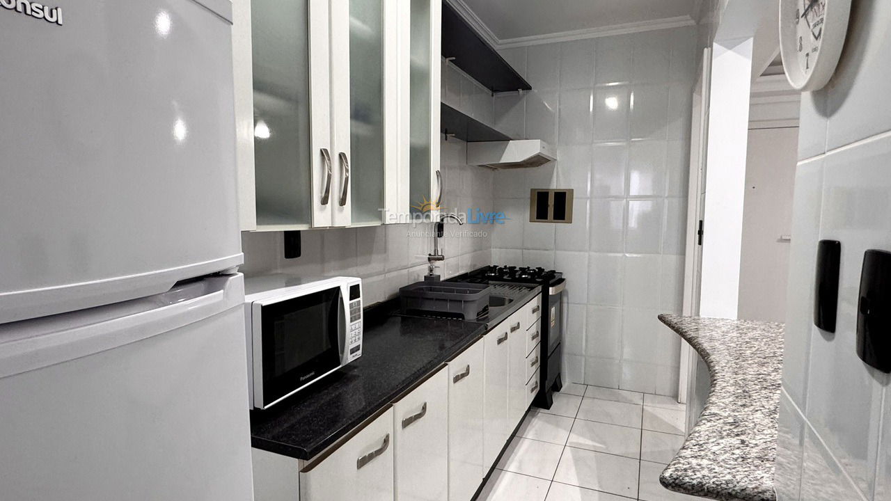 Apartamento para aluguel de temporada em Bombinhas (Praia de Bombas)