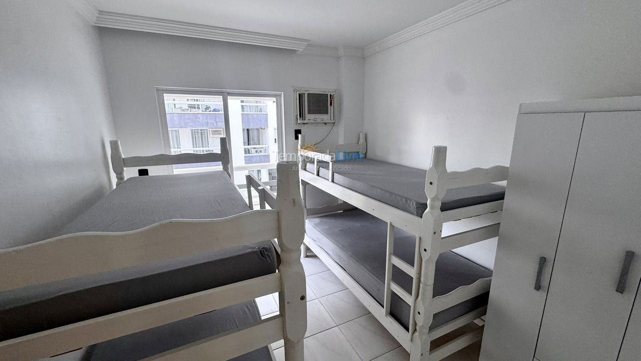 Apartamento para aluguel de temporada em Bombinhas (Praia de Bombas)