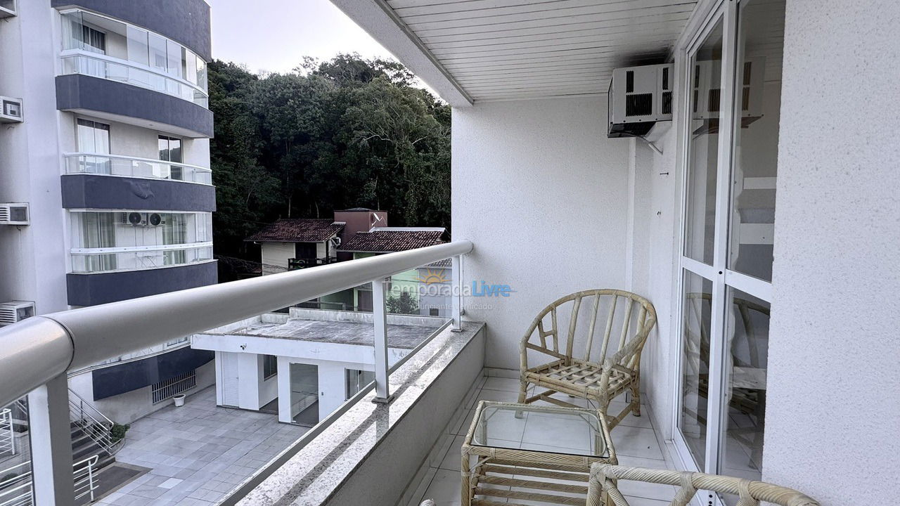 Apartamento para aluguel de temporada em Bombinhas (Praia de Bombas)
