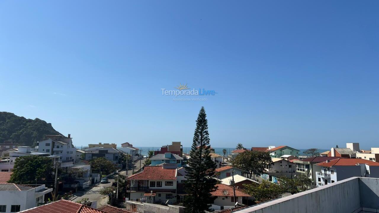 Apartamento para aluguel de temporada em São Francisco do Sul (Enseada)
