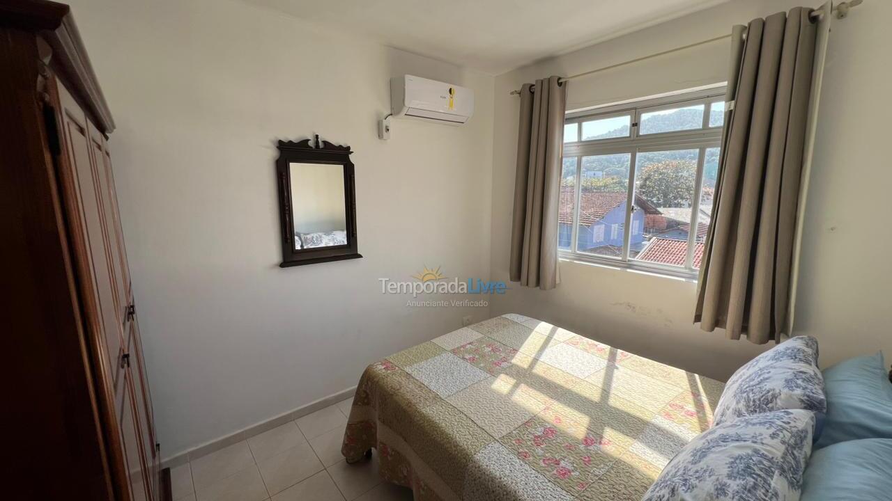 Apartamento para aluguel de temporada em São Francisco do Sul (Enseada)