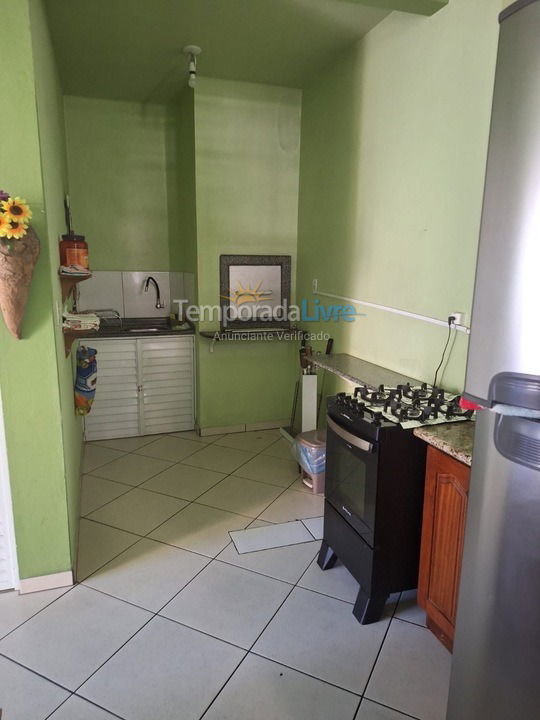 Casa para alquiler de vacaciones em Itapema (Meia Praia)
