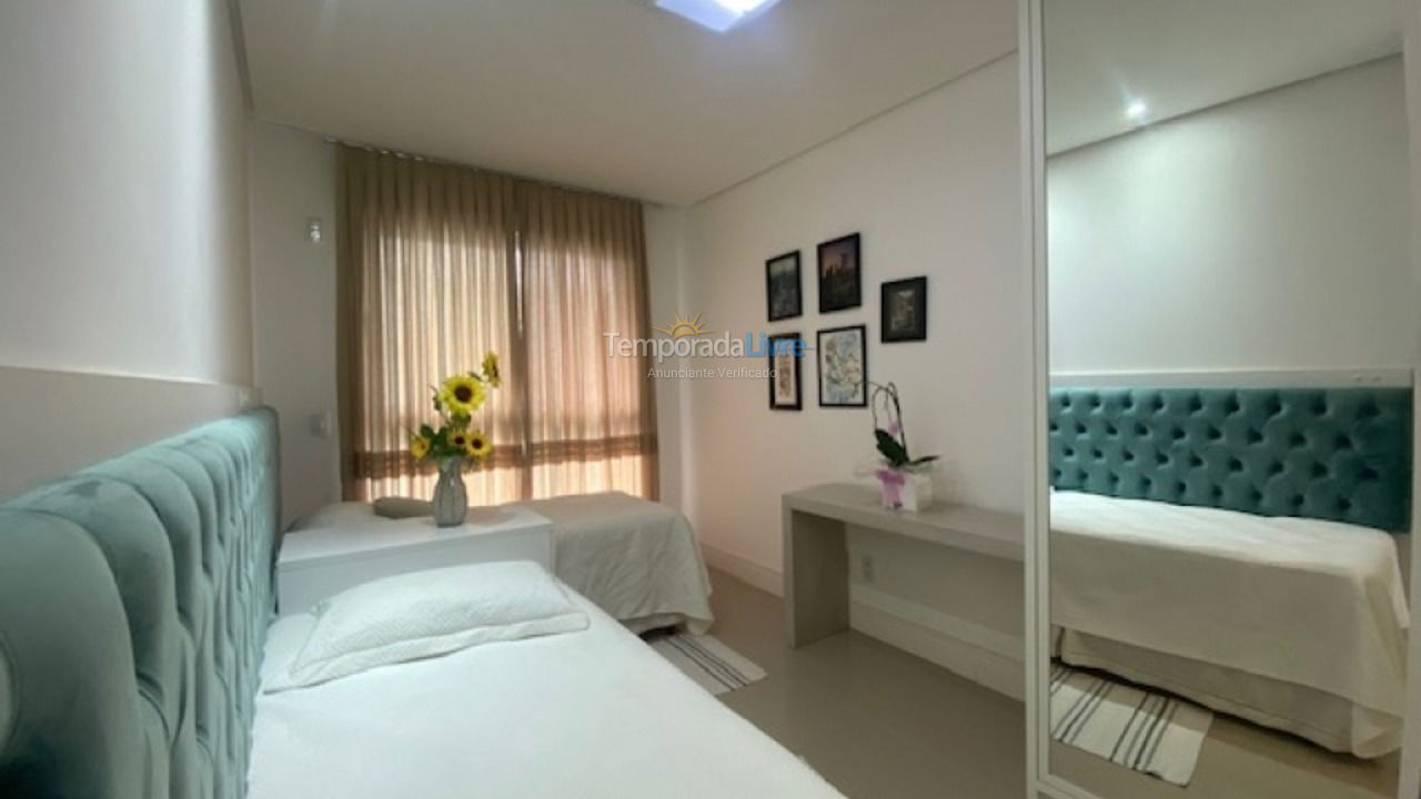 Apartamento para aluguel de temporada em Florianópolis (Jurere Tradicional)