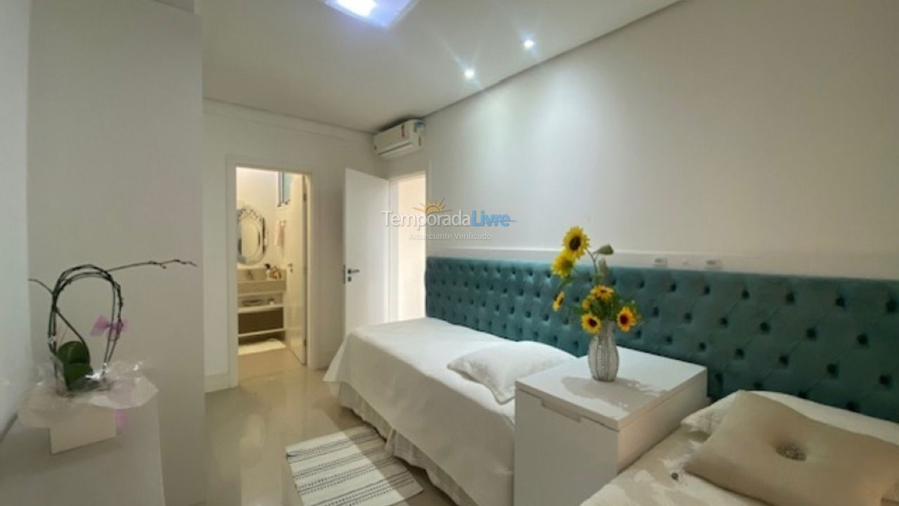 Apartamento para aluguel de temporada em Florianópolis (Jurere Tradicional)