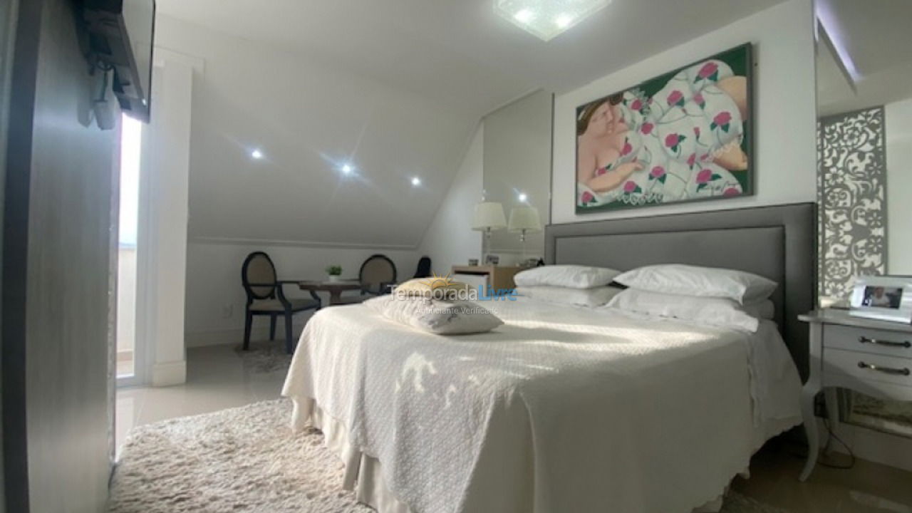 Apartamento para aluguel de temporada em Florianópolis (Jurere Tradicional)