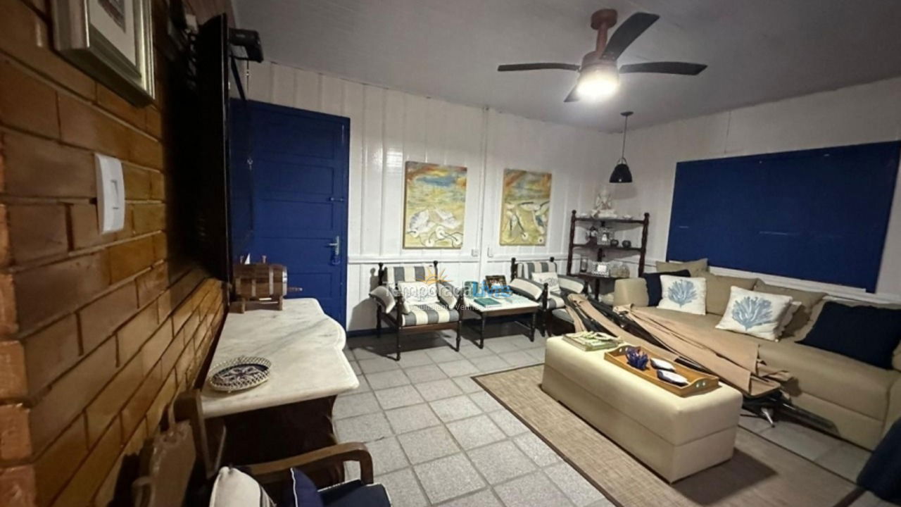 Casa para aluguel de temporada em Florianópolis (Jurere Tradicional)