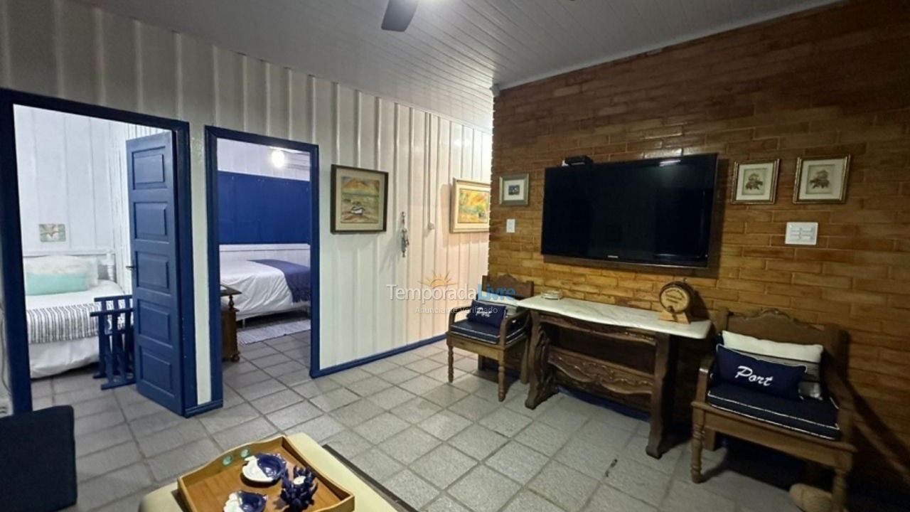 Casa para aluguel de temporada em Florianópolis (Jurere Tradicional)