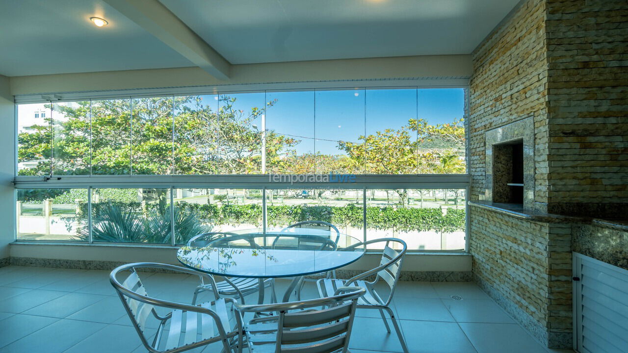 Apartamento para aluguel de temporada em Bombinhas (Canto Grande)