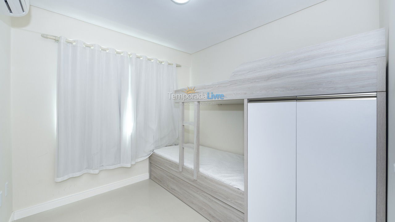 Apartment for vacation rental in Bombinhas (Canto Grande)