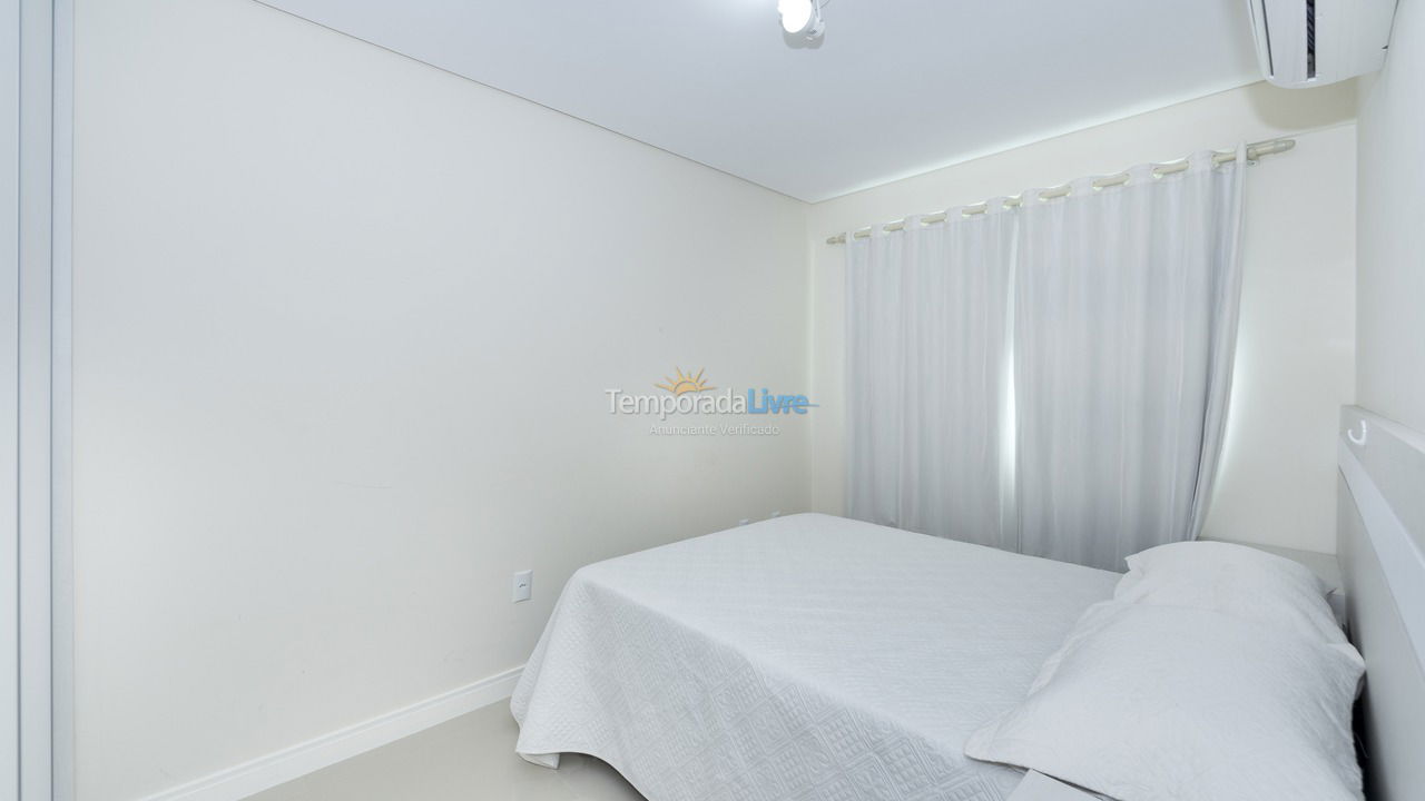 Apartment for vacation rental in Bombinhas (Canto Grande)
