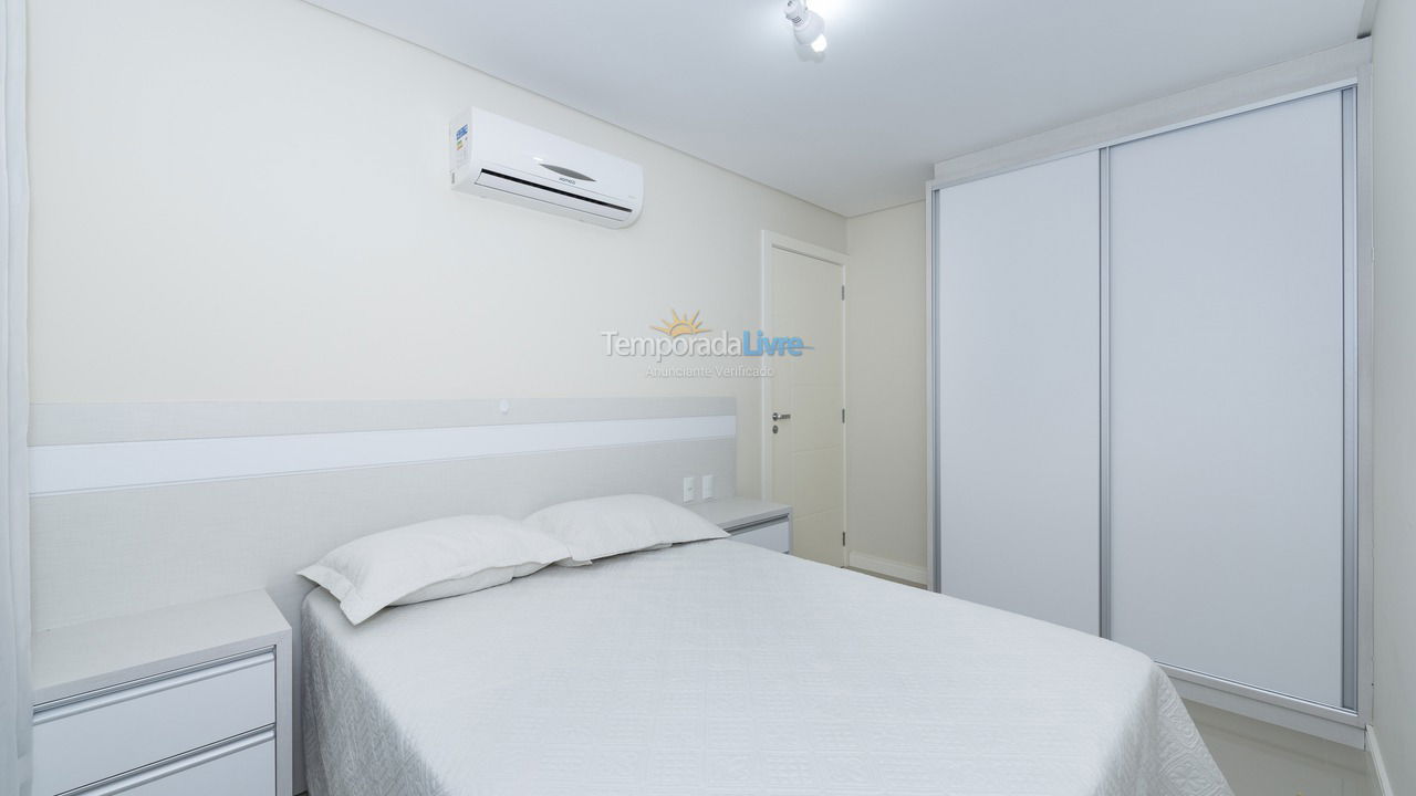 Apartment for vacation rental in Bombinhas (Canto Grande)