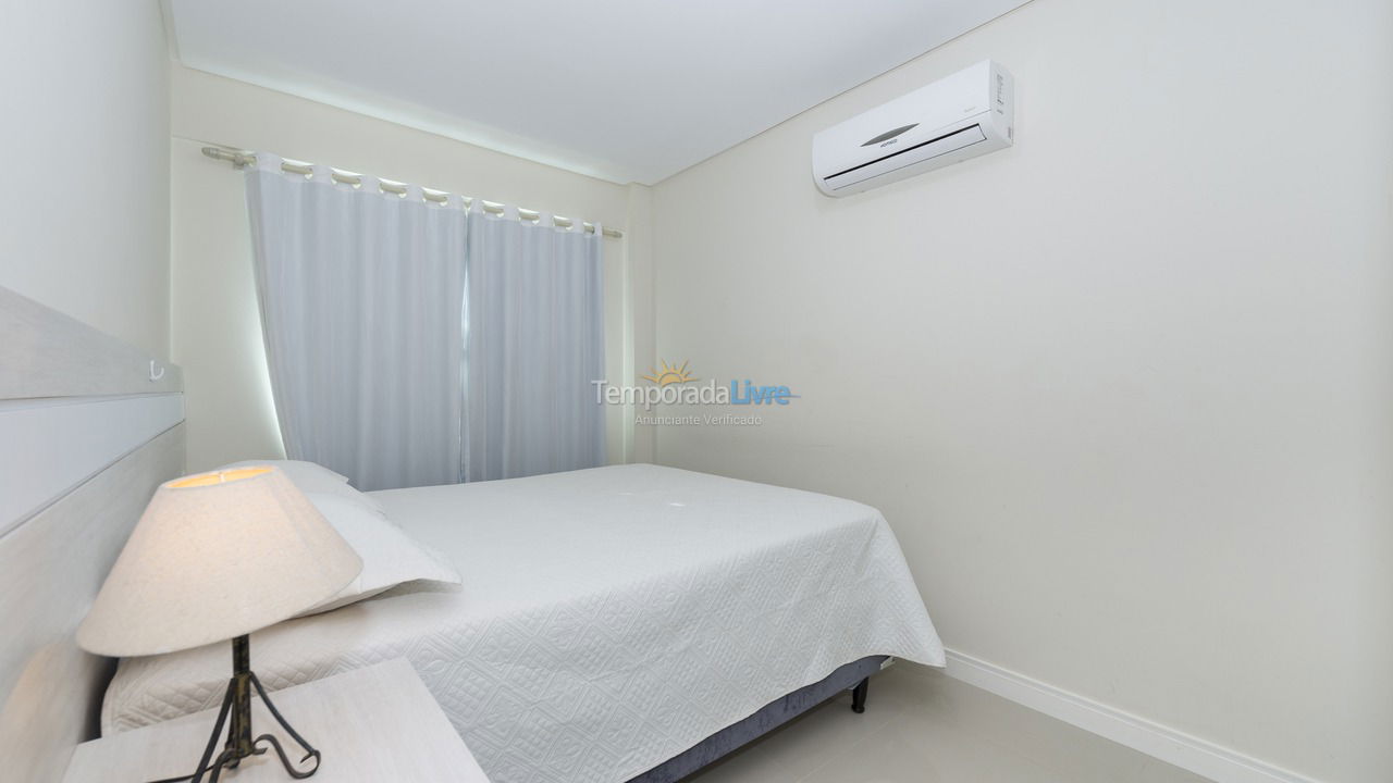 Apartment for vacation rental in Bombinhas (Canto Grande)