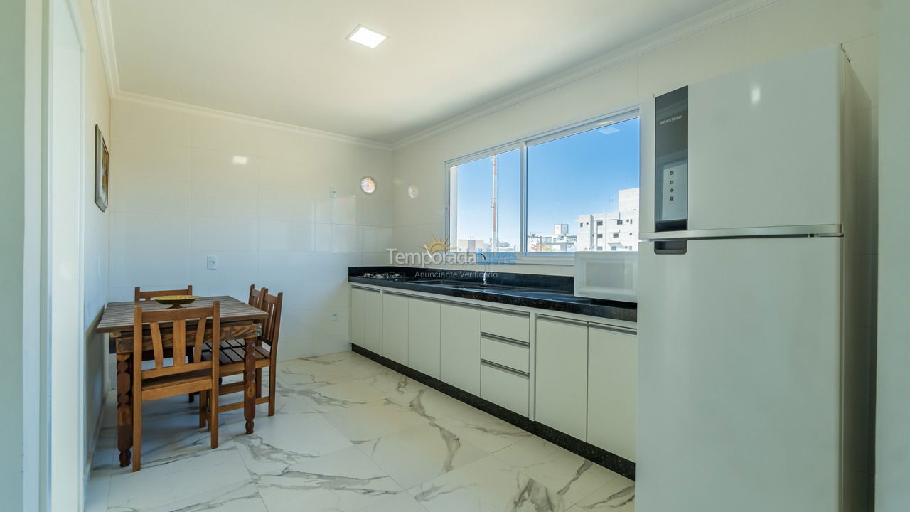Apartamento para aluguel de temporada em Bombinhas (Canto Grande)