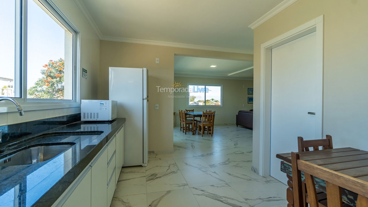 Apartamento para aluguel de temporada em Bombinhas (Canto Grande)