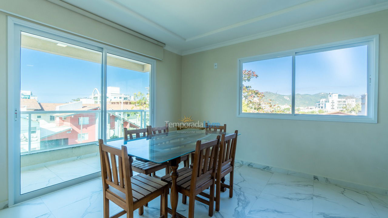 Apartamento para aluguel de temporada em Bombinhas (Canto Grande)