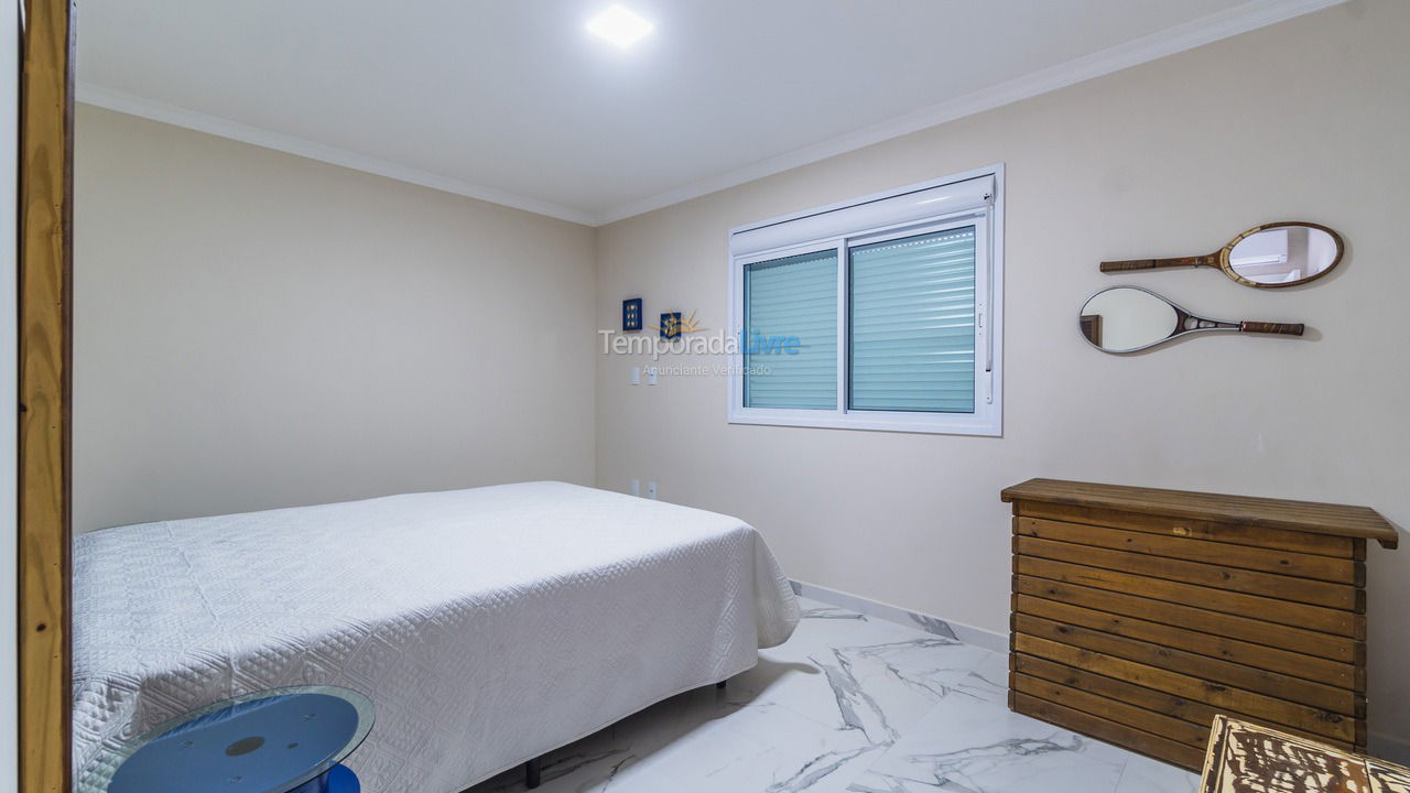 Apartamento para aluguel de temporada em Bombinhas (Canto Grande)