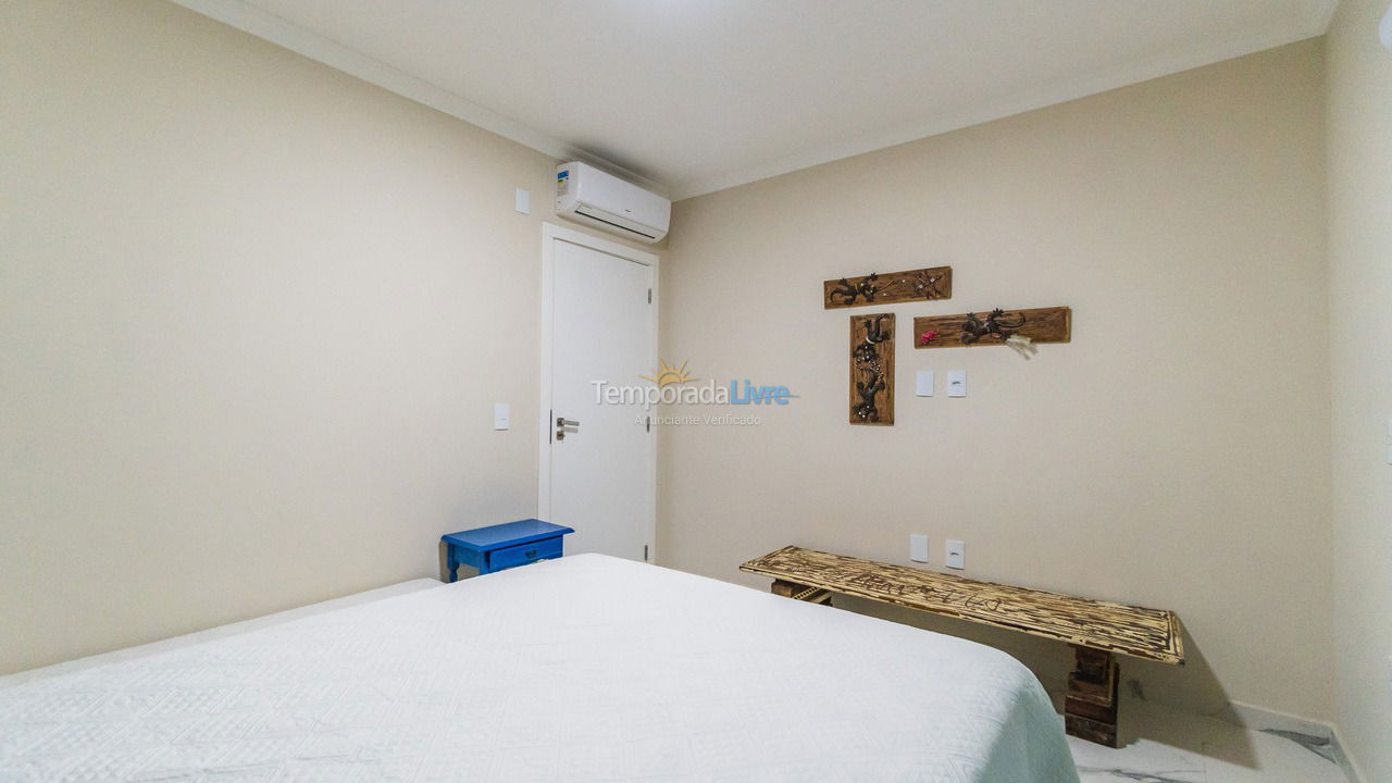 Apartamento para aluguel de temporada em Bombinhas (Canto Grande)
