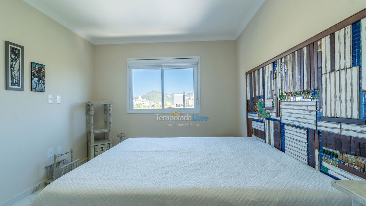 Apartamento para aluguel de temporada em Bombinhas (Canto Grande)