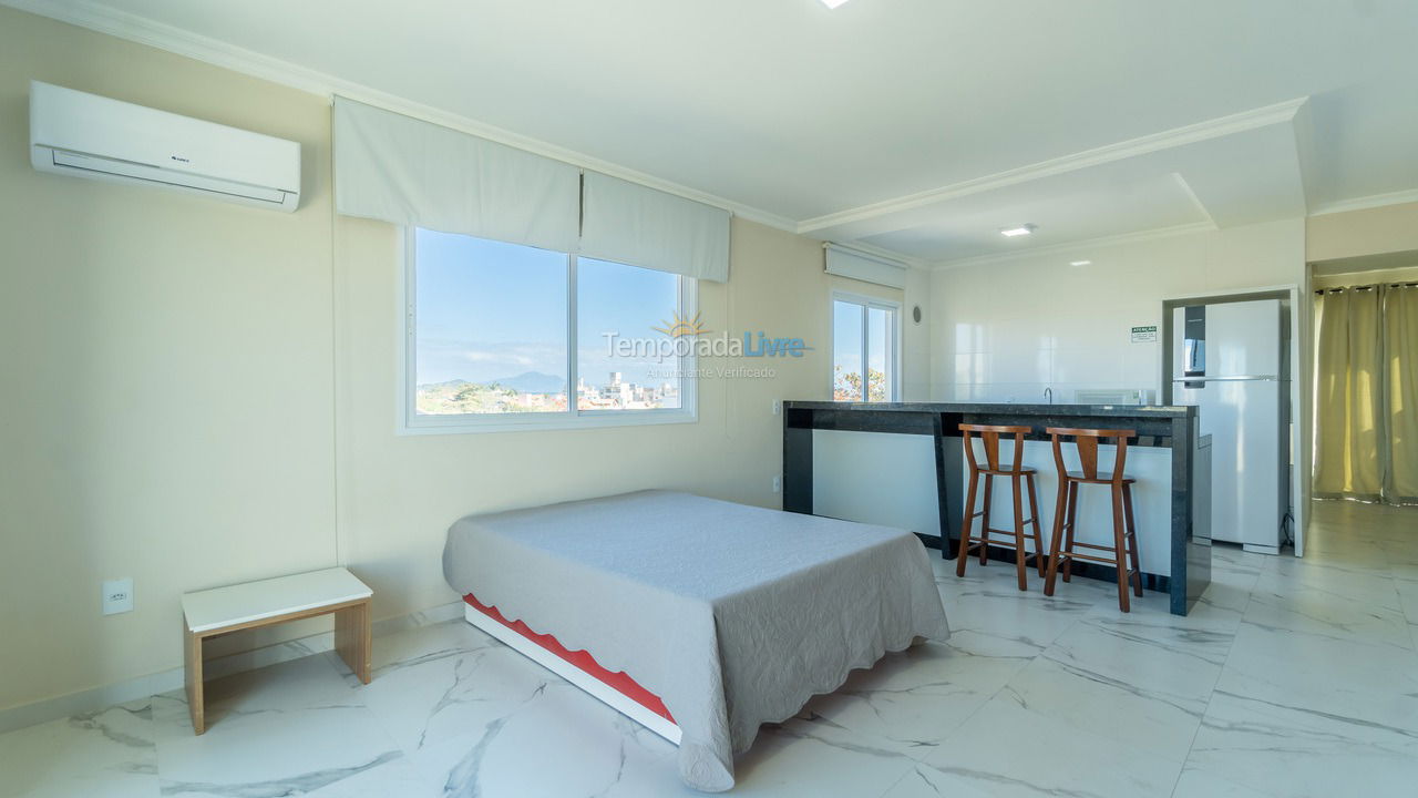 Apartamento para aluguel de temporada em Bombinhas (Canto Grande)