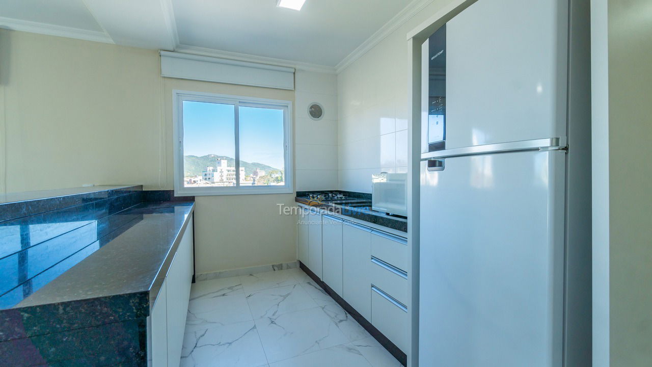 Apartamento para aluguel de temporada em Bombinhas (Canto Grande)